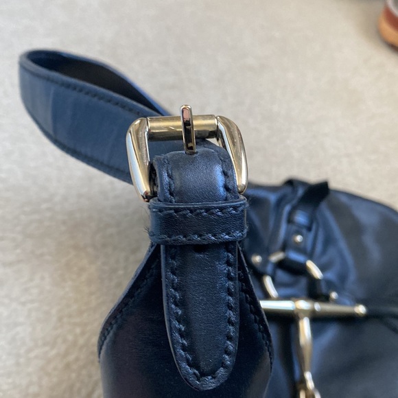 Black with gold hardware Gucci shoulder bag hobo - Picture 7 of 8